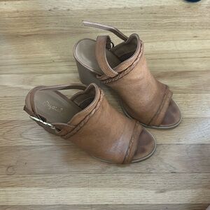 Qupid Heels - Size 7 1/2